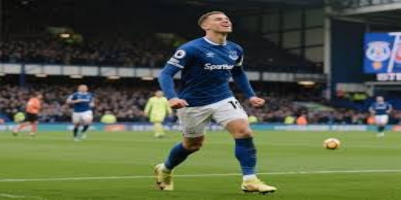 头球之王与技术特性：开云体育数据揭秘制空统治力- 开云体育