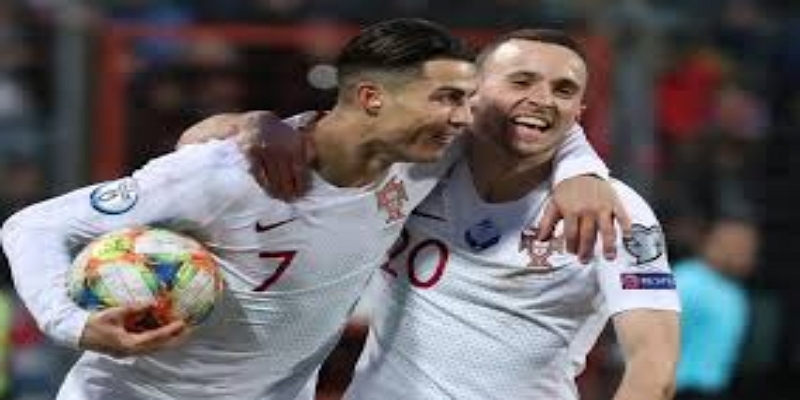 滕哈格时代的第一道选择题：权威、纪律与更衣室-开云体育视角 -开云体育