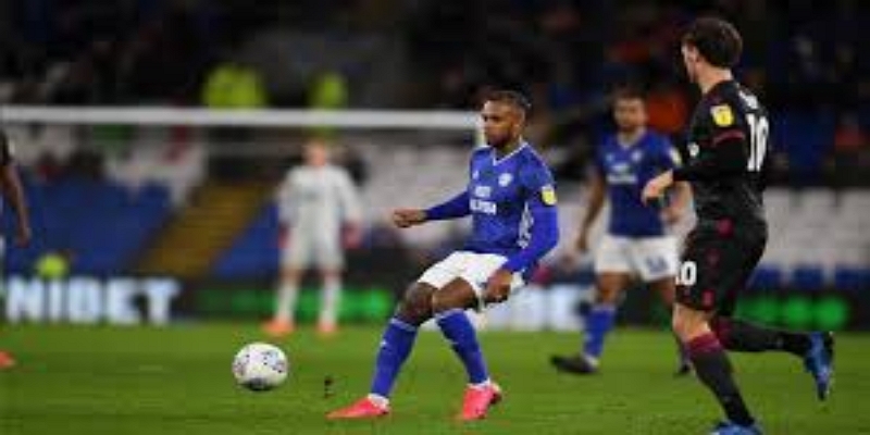 赛事回顾：关键瞬间与判罚争议- 开云体育